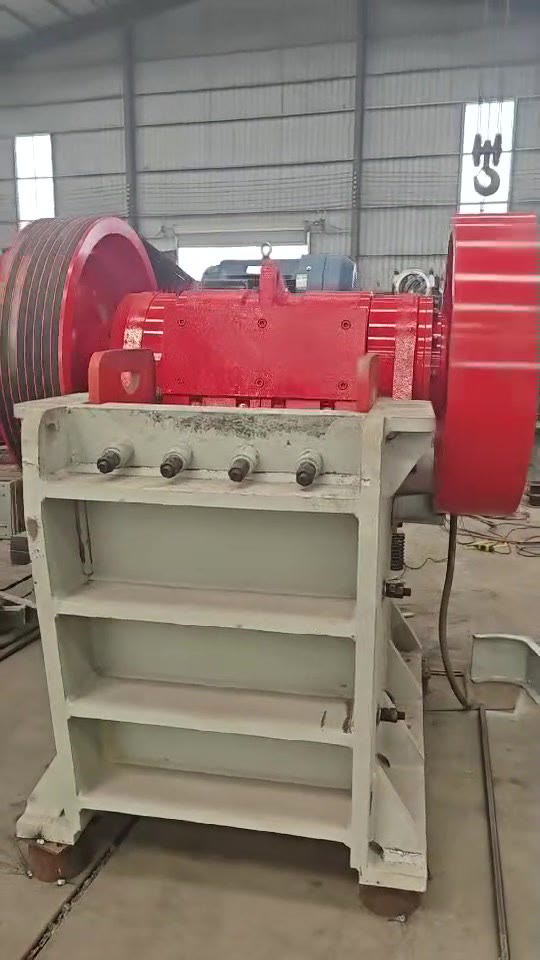 Jaw crusher assembled in our factory workshop before shipment