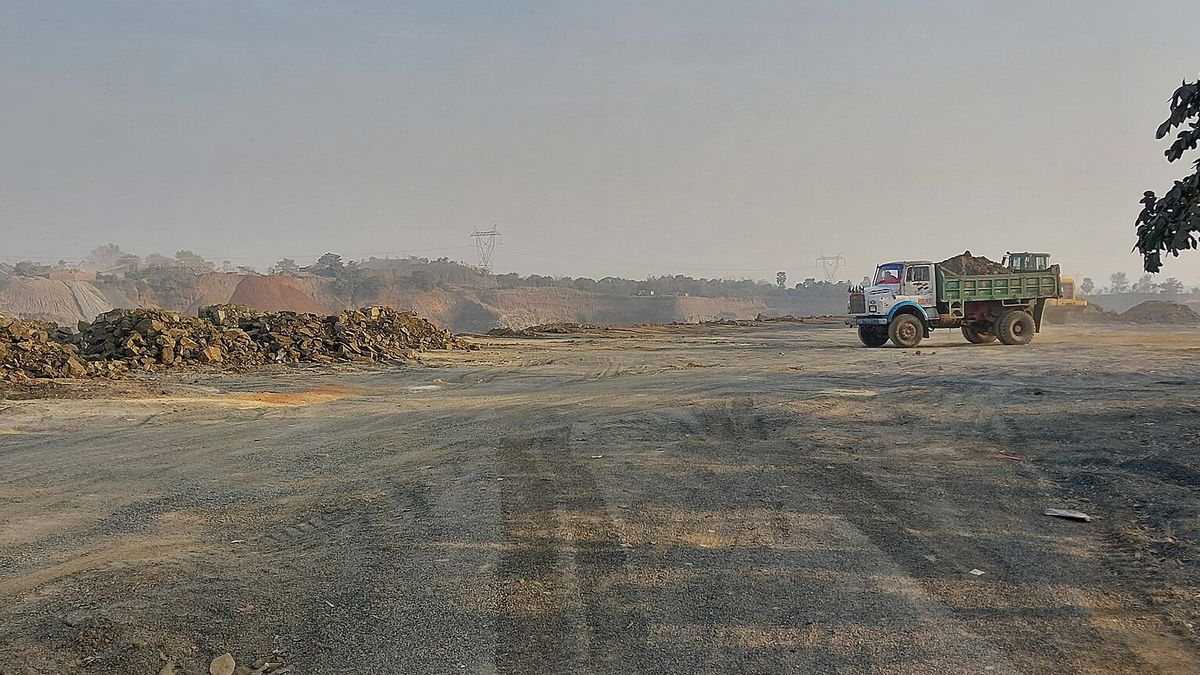 Crushing plant site, aggregate industry scene